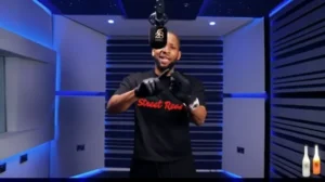 Ambush does a Plugged In w/ Fumez and disses Chip, Headie One, Kidavelly and bouncer in greazy two track video.