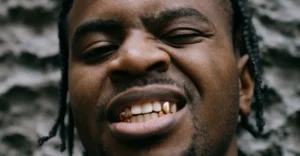 UK Underground YT was caught lowballing fans on second-hand marketplace Vinted. Fans split on whether he is cheap or spending wisely.